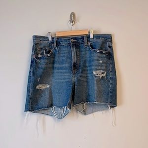 Distressed jean shorts with 5” inseam